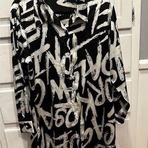 Jon And Anna Silky Graffiti Shift Dress Large NWT